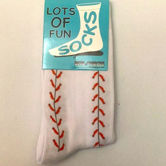 🎉HP🎉Bits and Pieces Lots of Fun Baseball Socks, White & Red, 5.5-11.5, NWT - Picture 2 of 4